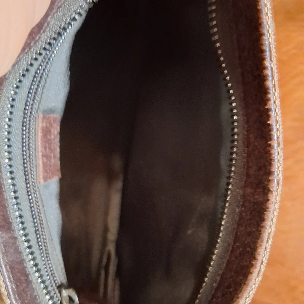 Gucci Tan and Brown Crossbody Bag - Picture 16 of 16